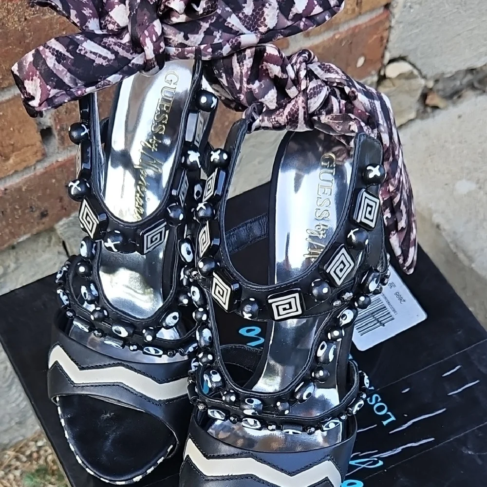 Guess Black and White Heels Elegant Design - Picture 4 of 5